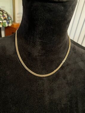 Gold toned Chain 18” Necklace - Women's Classic Cuban Link